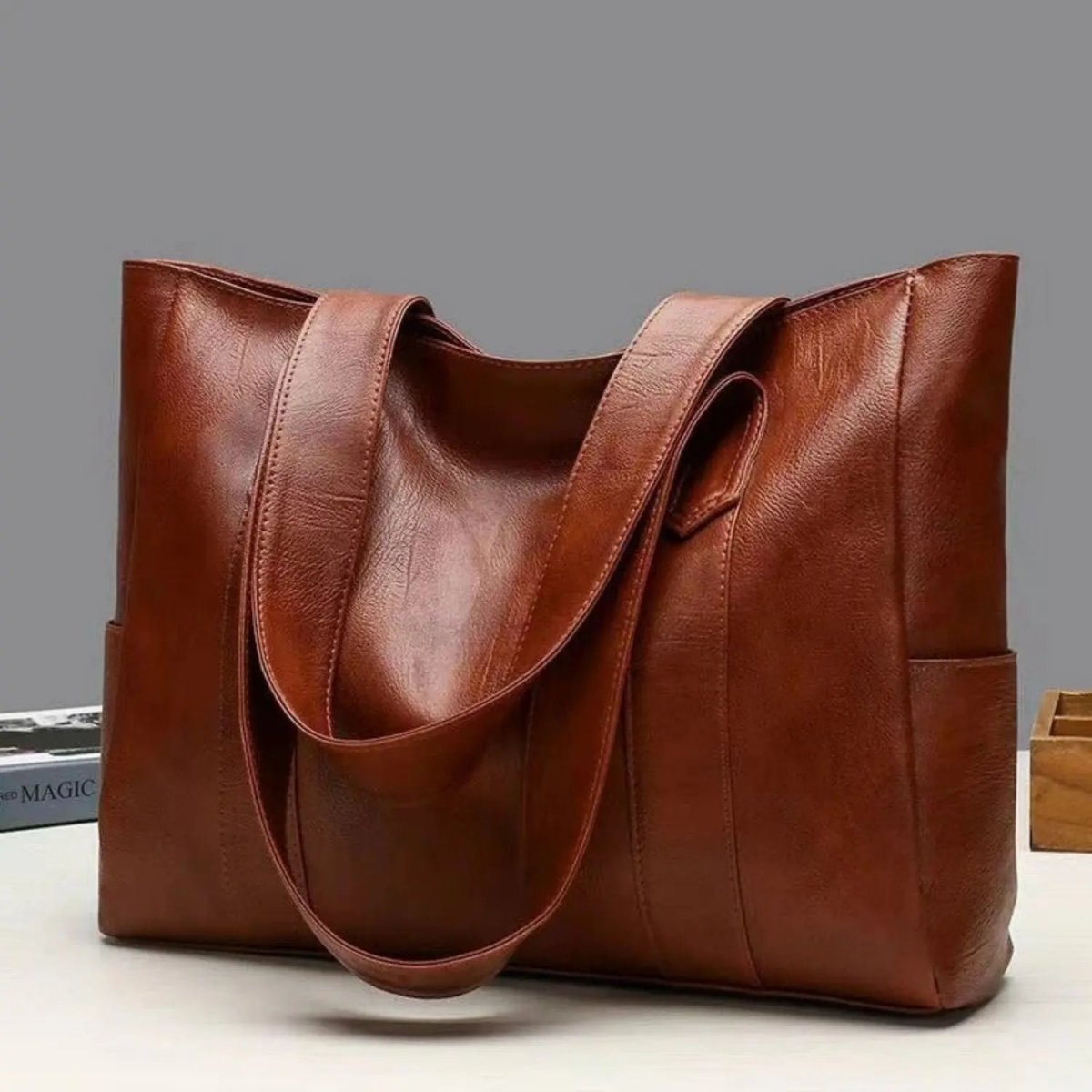 Vintaris – Elegante Schultertasche aus Leder mit Retro-Touch und glatter Oberfläche