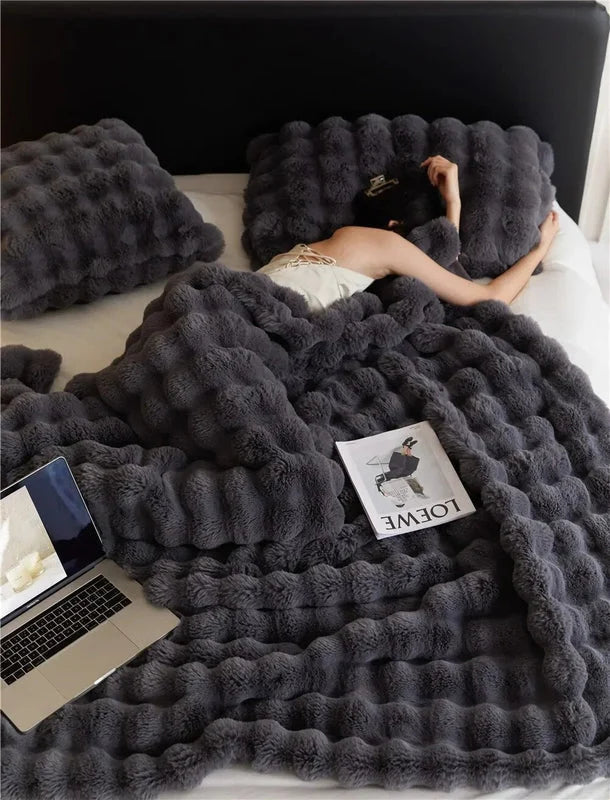 Flauschdecke SnuggleSoft | Wendbar | Ganzjährige Wärme | Fleece – image 7