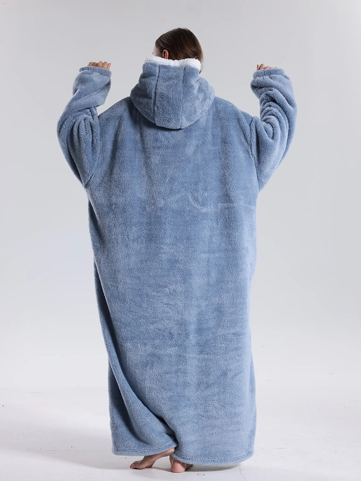 Oversized Hoodie Decke mit Kapuze | WärmeHood – image 4