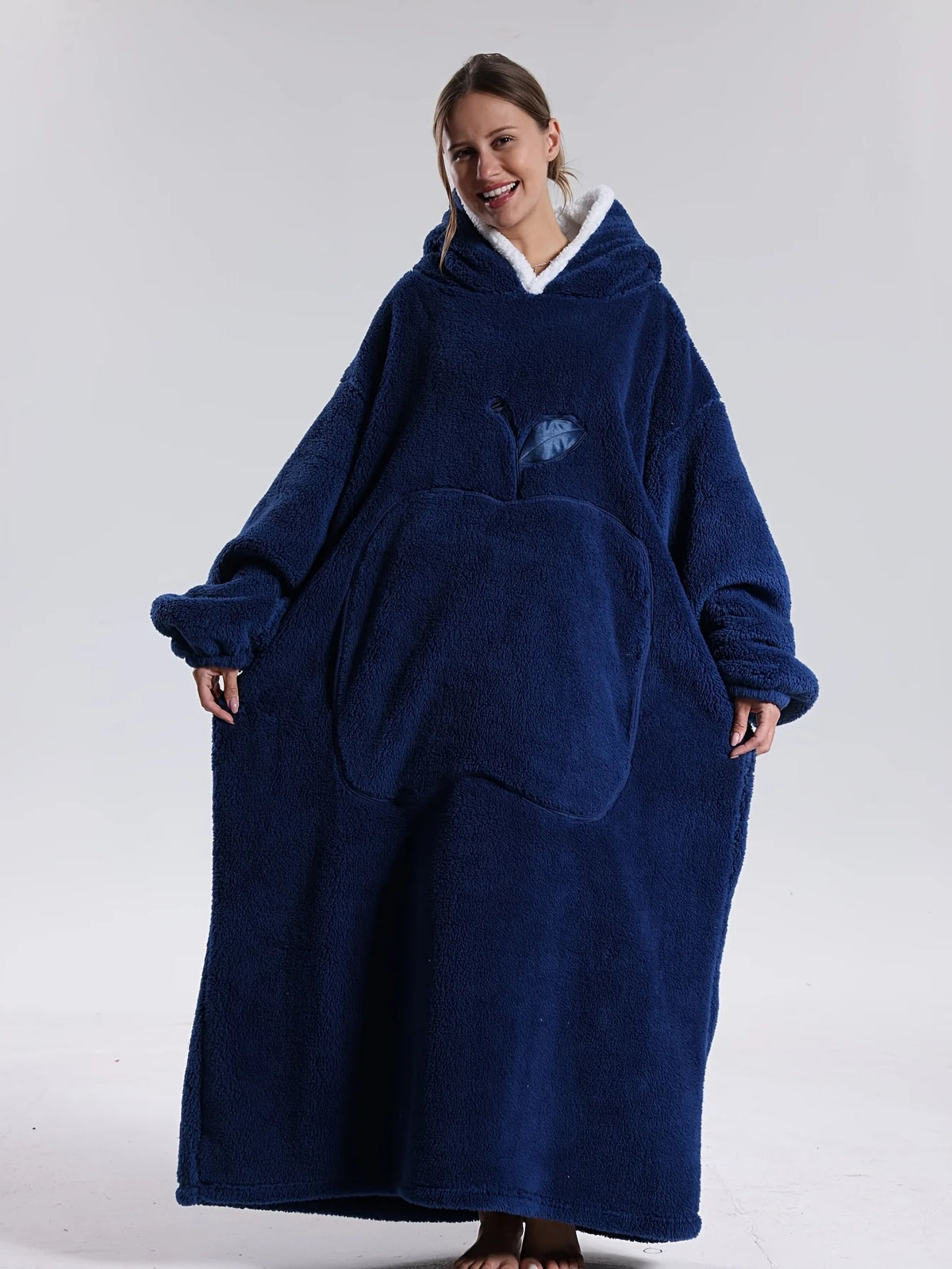 Oversized Hoodie Decke mit Kapuze | WärmeHood – image 15